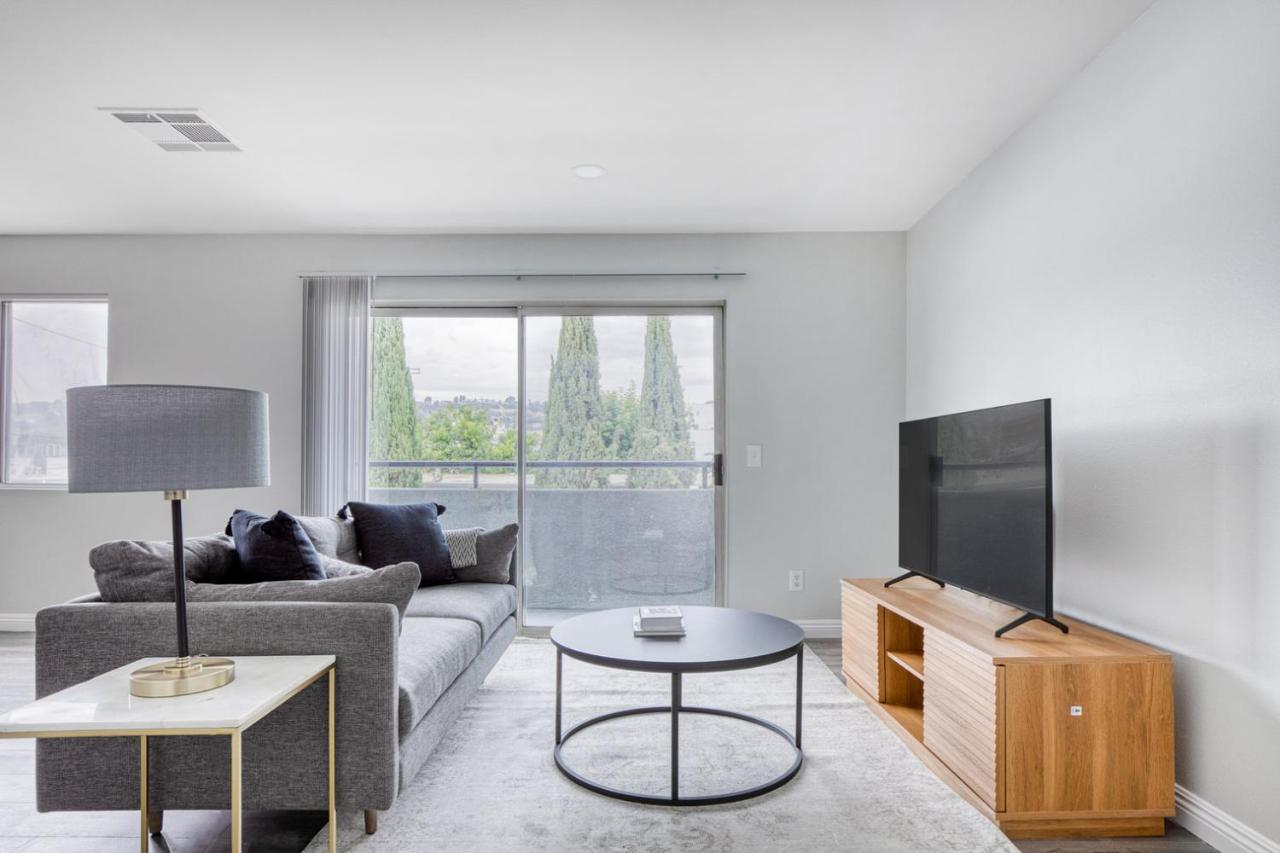 Sherman Oaks 1br Nr Ventura Blvd Shops Tj Wf Lax-495 *