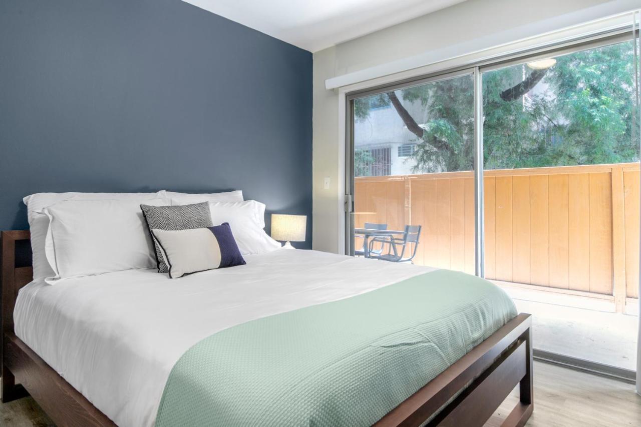 Beverly Grove 2br Nr Cedar Sinai Hospital Lax-124