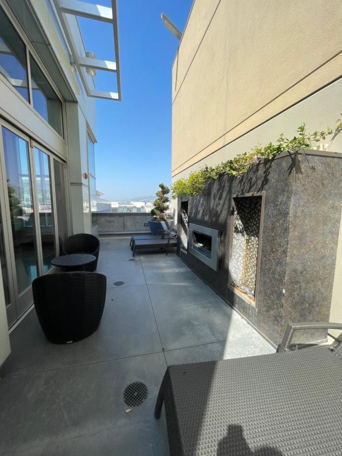 Entire Hollywood Loft
