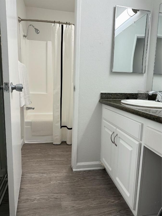 Silver Ktown Private Studio Apartment *