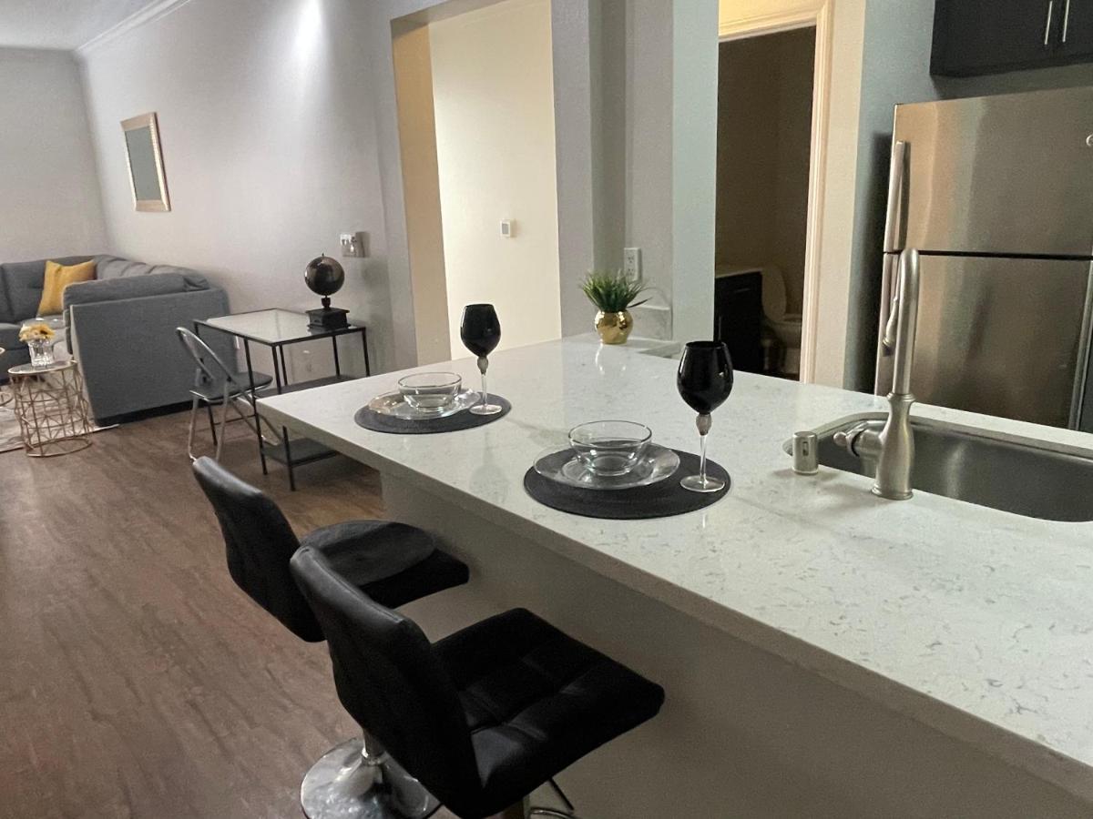 Marina Del Rey 2 Bedroom *
