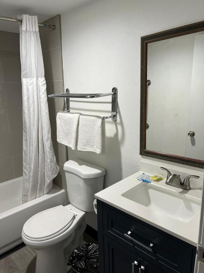 Goldstar Motel