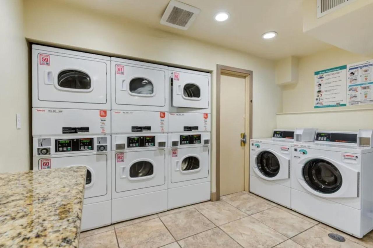 Apartment Woodland Hills 2br W Pool Gym Nr Warner Center Lax-699 *