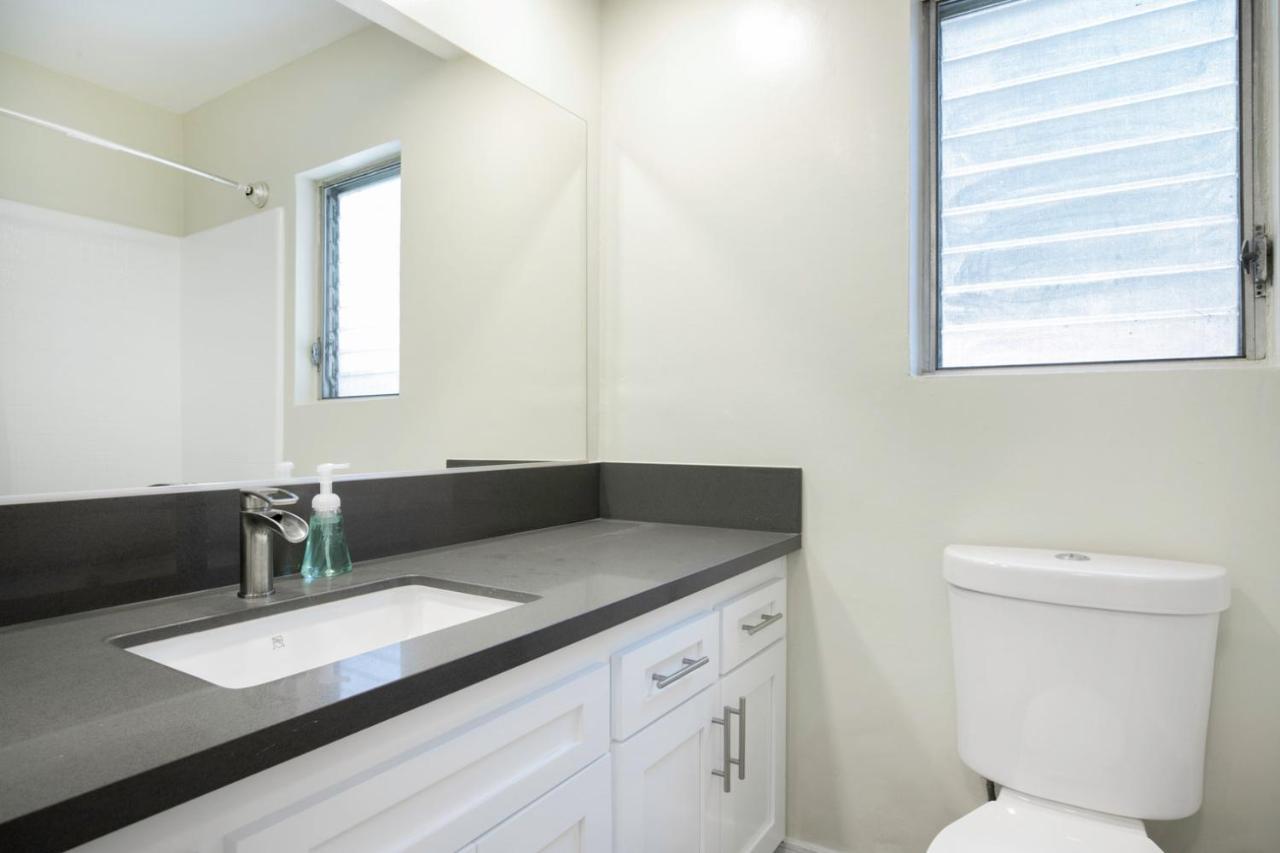 Beverly Grove 2br Nr Cedar Sinai Hospital Lax-124 *