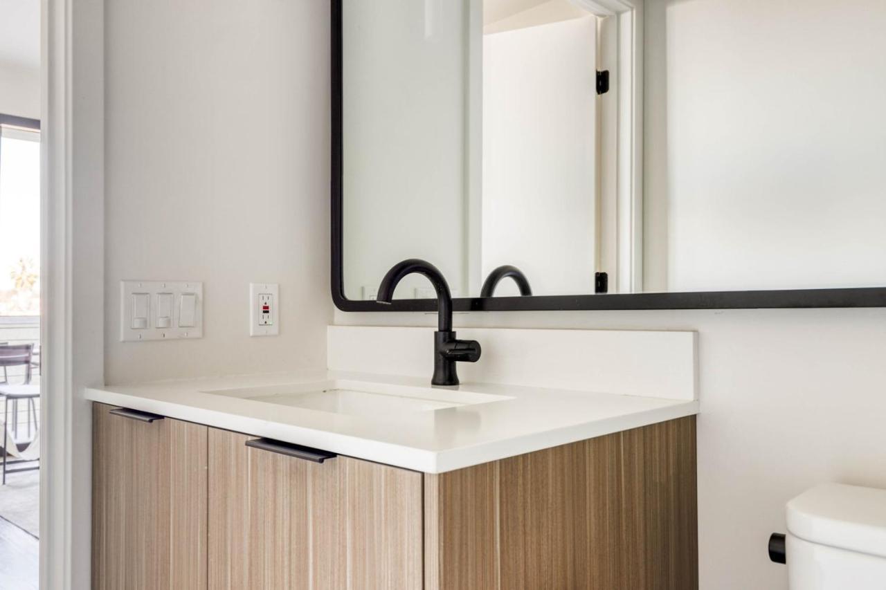 Culver 2br W Roof Walkable Neighborhood Lax-994 *