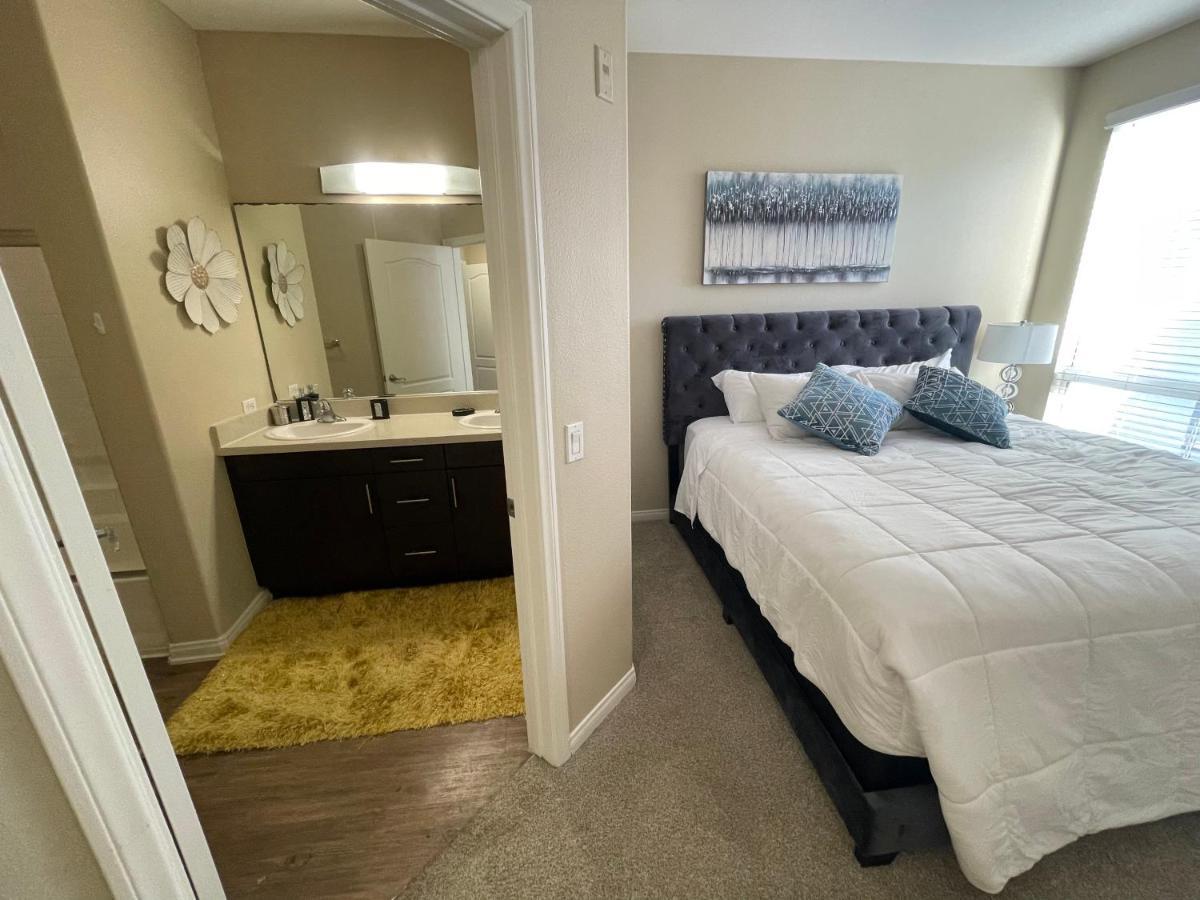 Aqua Marina Del Rey/2 Bedroom *