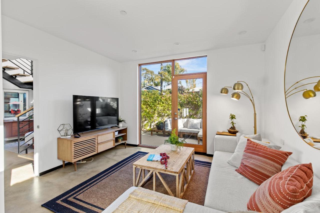 The Broadway Villa