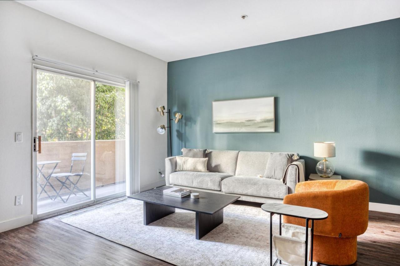 Hollywood 1br W Gym Pool Nr Sunset Lax-55 Los Angeles
