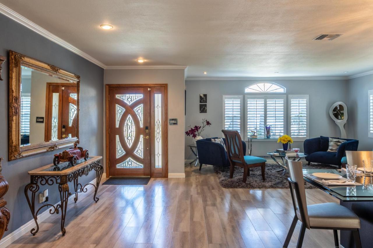 Stunning, Quiet Pvt Luxe Home! King Bed, Jacuzzi, Fire Pit, Bbq! Beautiful! * Los Angeles