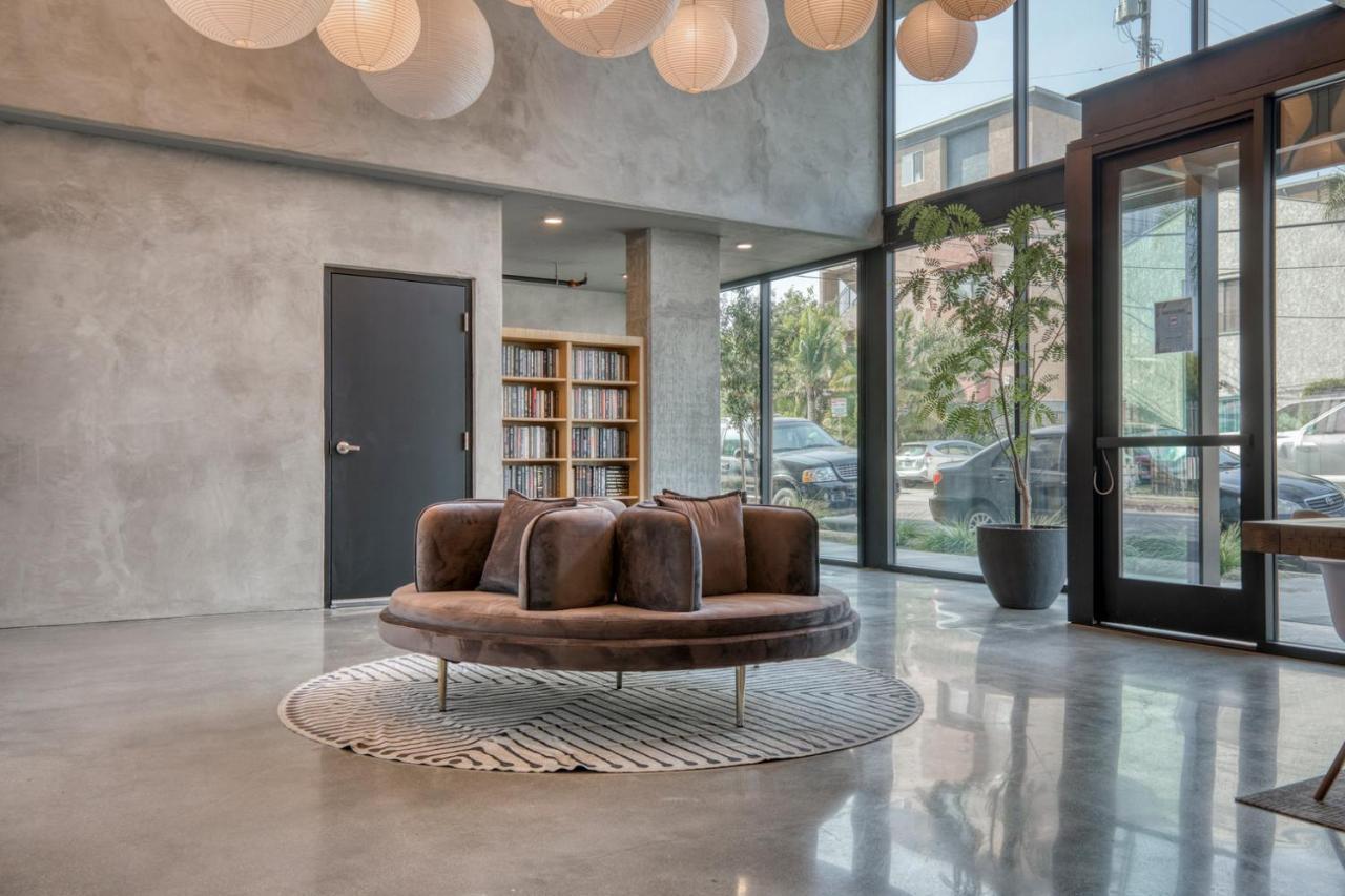Culver 1br W Pool Gym Wd Nr Bars Lax-934 Apartment