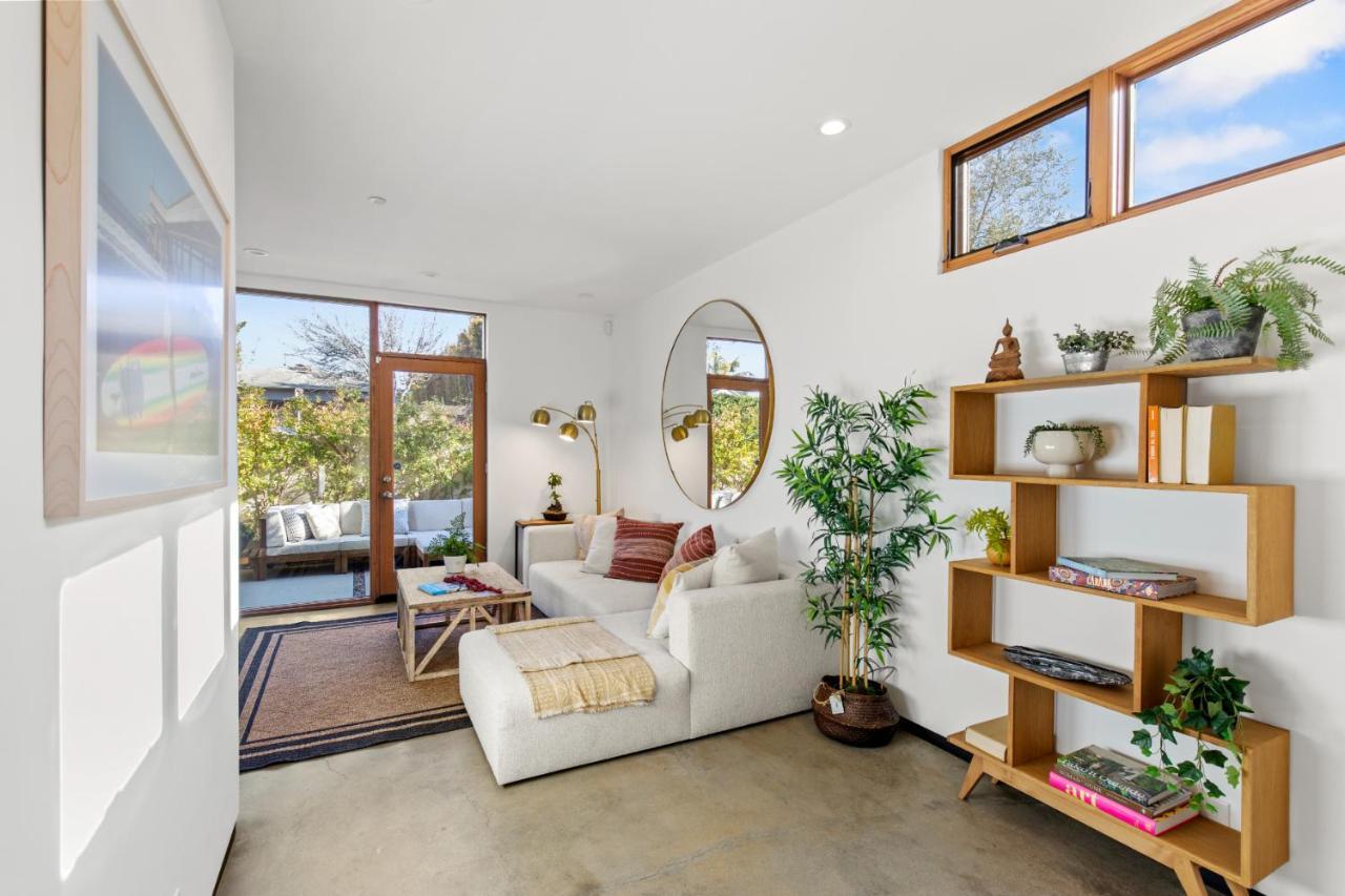 The Broadway Villa *