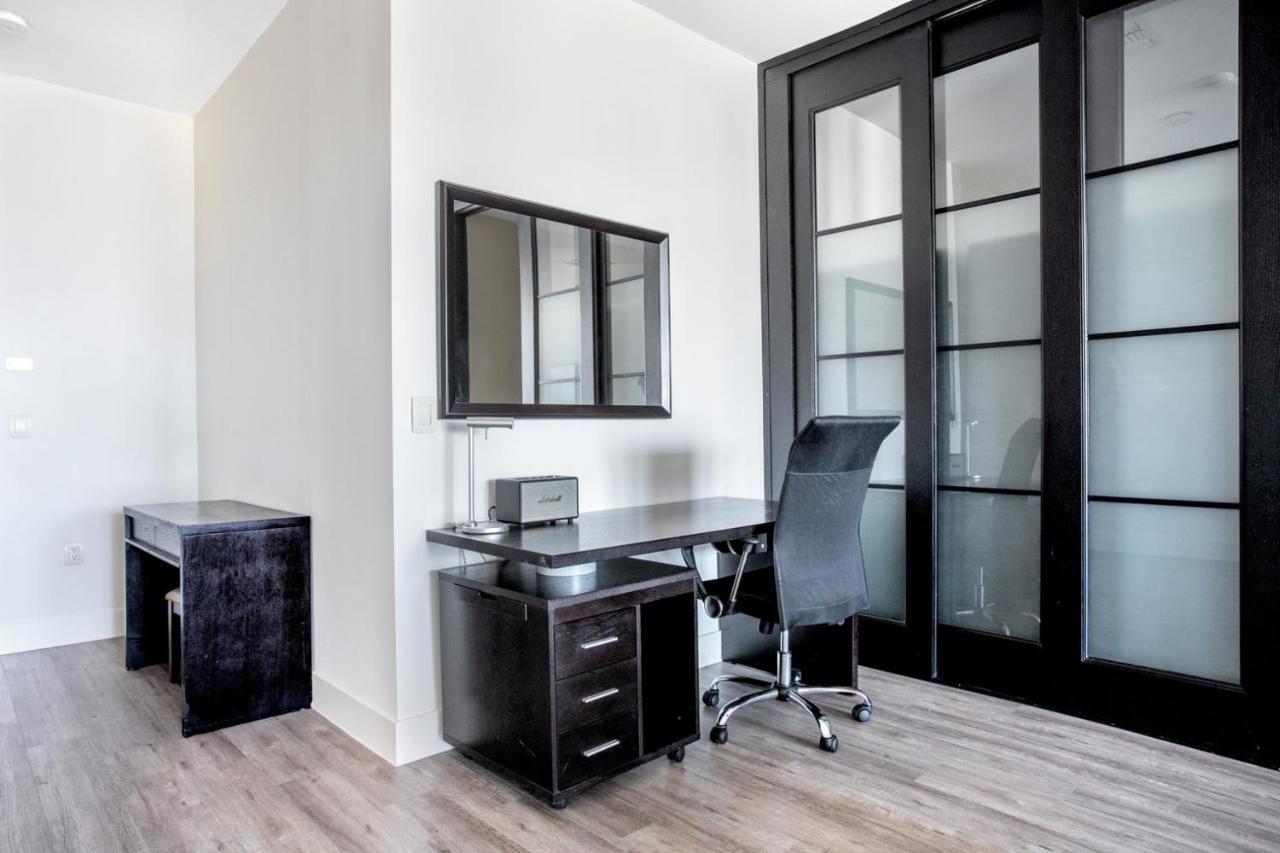 Apartment Downtown 2br W Pool Gym Wd Nr Convention Center Lax-1040