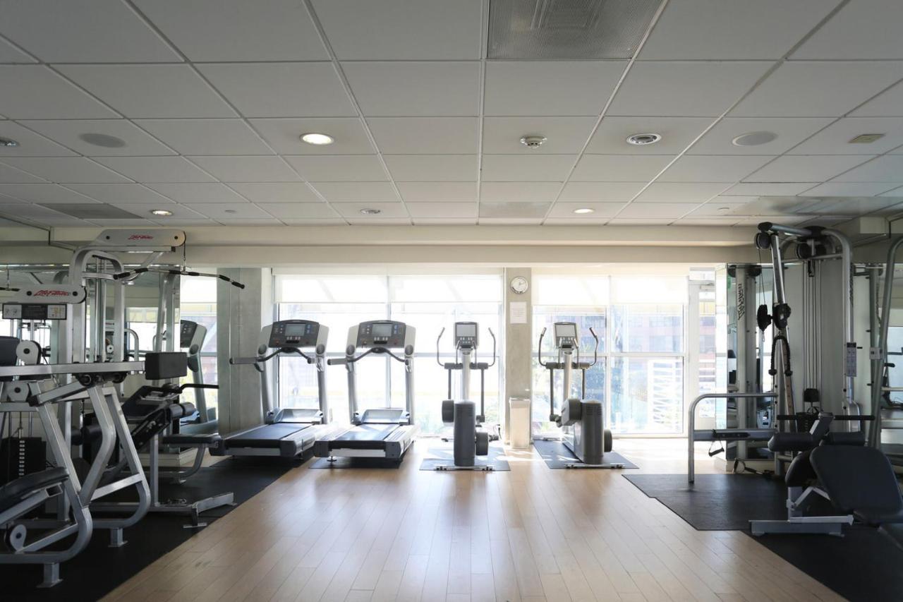 Apartment Downtown 2br W Pool Gym Wd Nr Convention Center Lax-1040 *