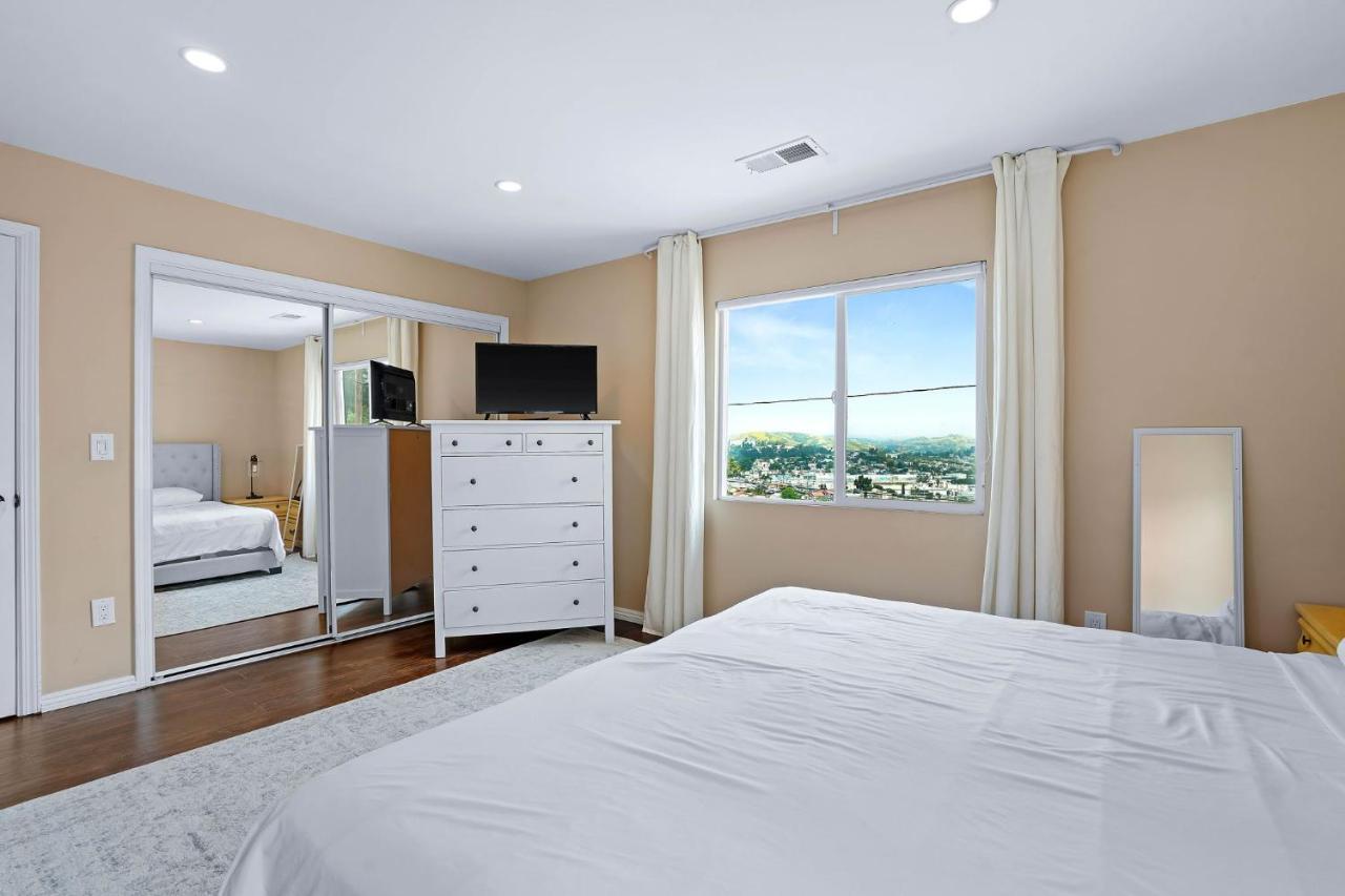 Casa de férias City Terrace House Only Minutes From Down Town La