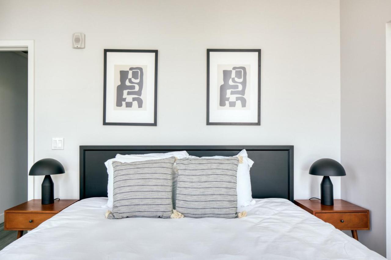 Hollywood 2br W Bbq Roof Prime Area Lax-747