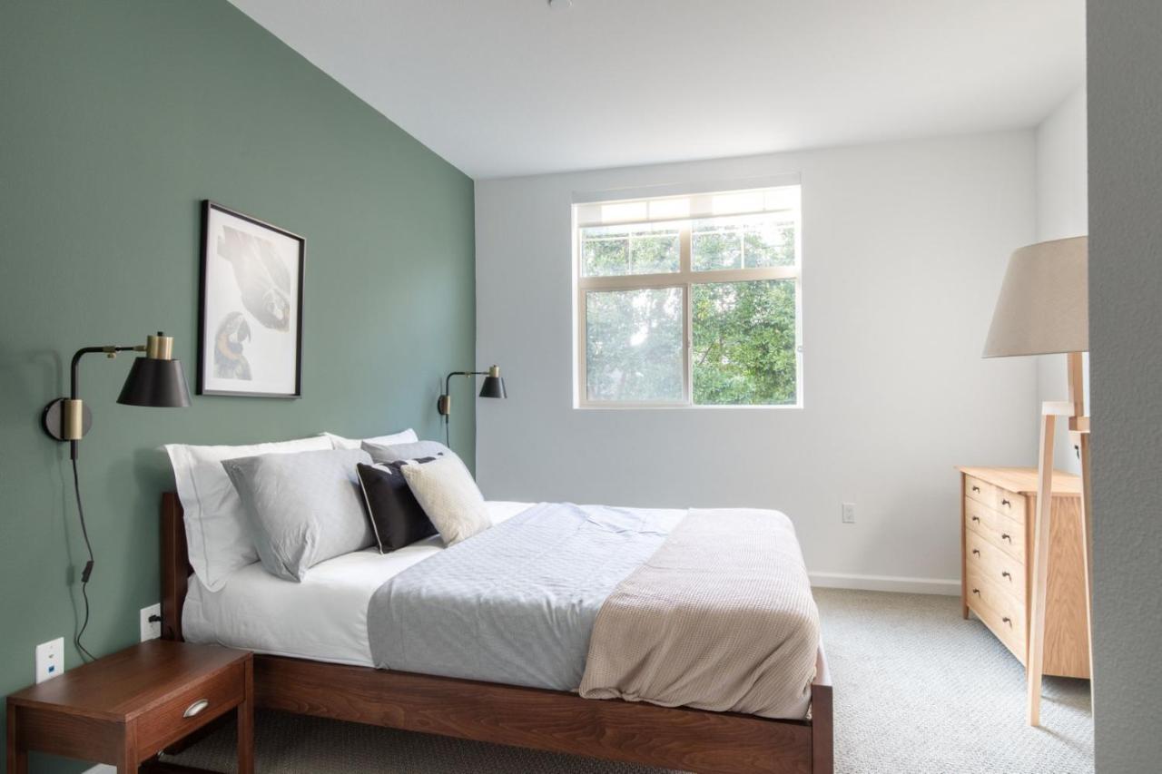 Westchester 1br W Pool Gym Nr Lax Lax-241 *