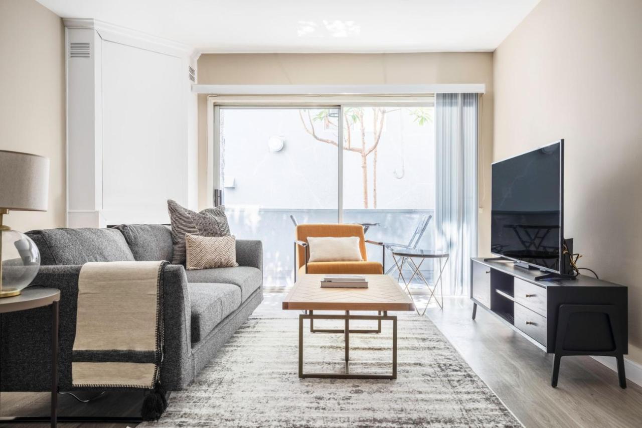 Apartment Santa Monica 1br W Rooftop Nr Santa Monica Pier Lax-297 *