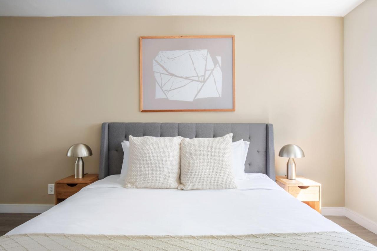 Santa Monica 1br W Rooftop Nr Santa Monica Pier Lax-297 Apartment *