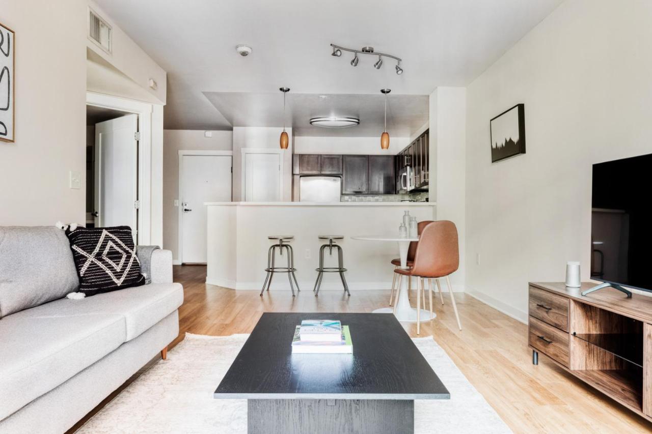 Downtown 1br W Pool Wd Gym Nr 7th St Metro Lax-605 Apartment