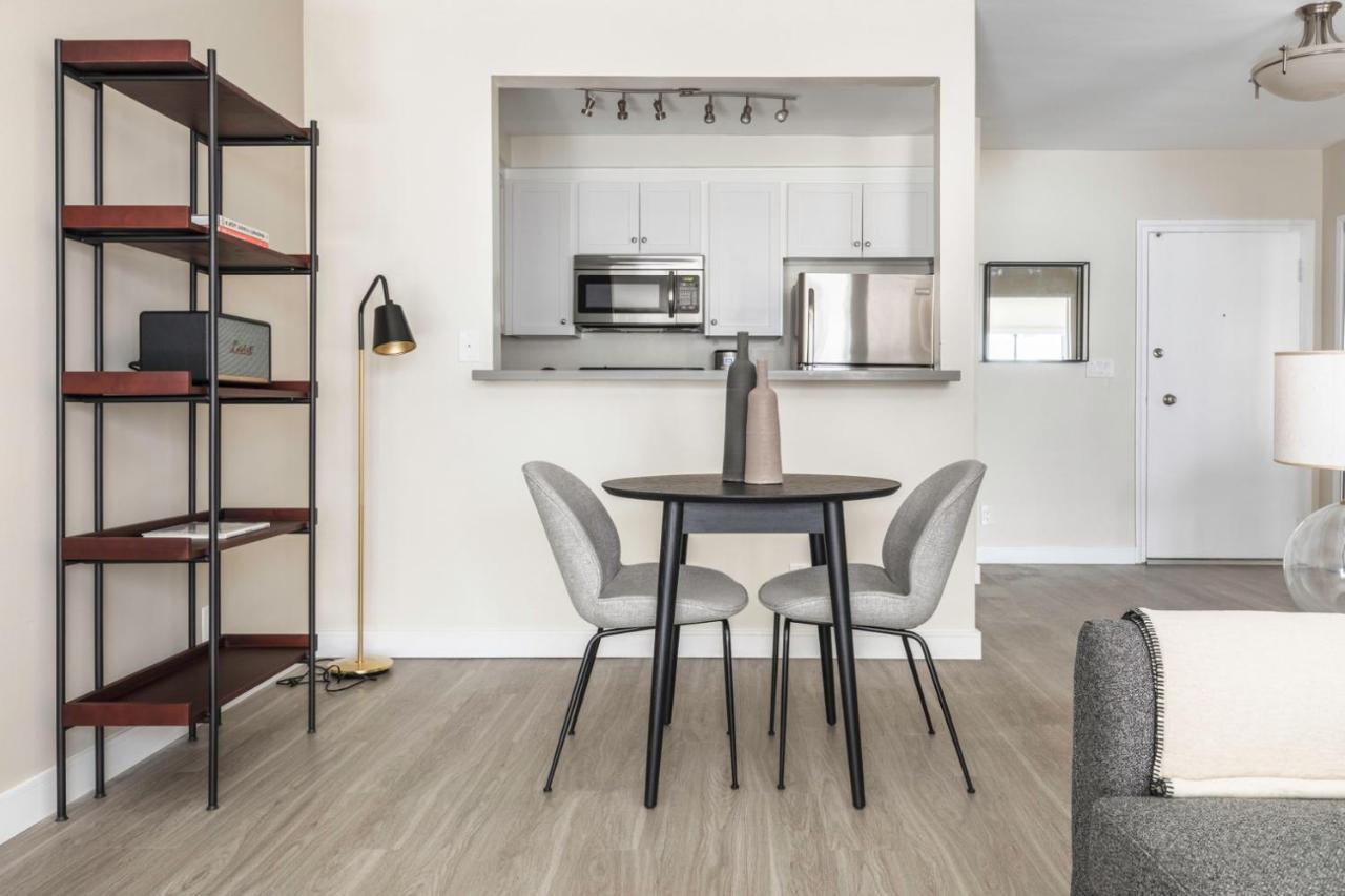 Apartment Santa Monica 1br W Rooftop Nr Santa Monica Pier Lax-297 Los Angeles