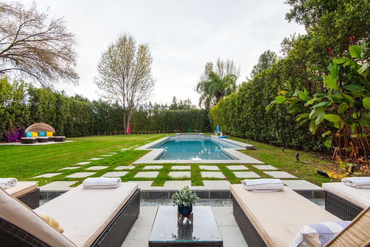 Woodland Hills Paradise Style * Los Angeles