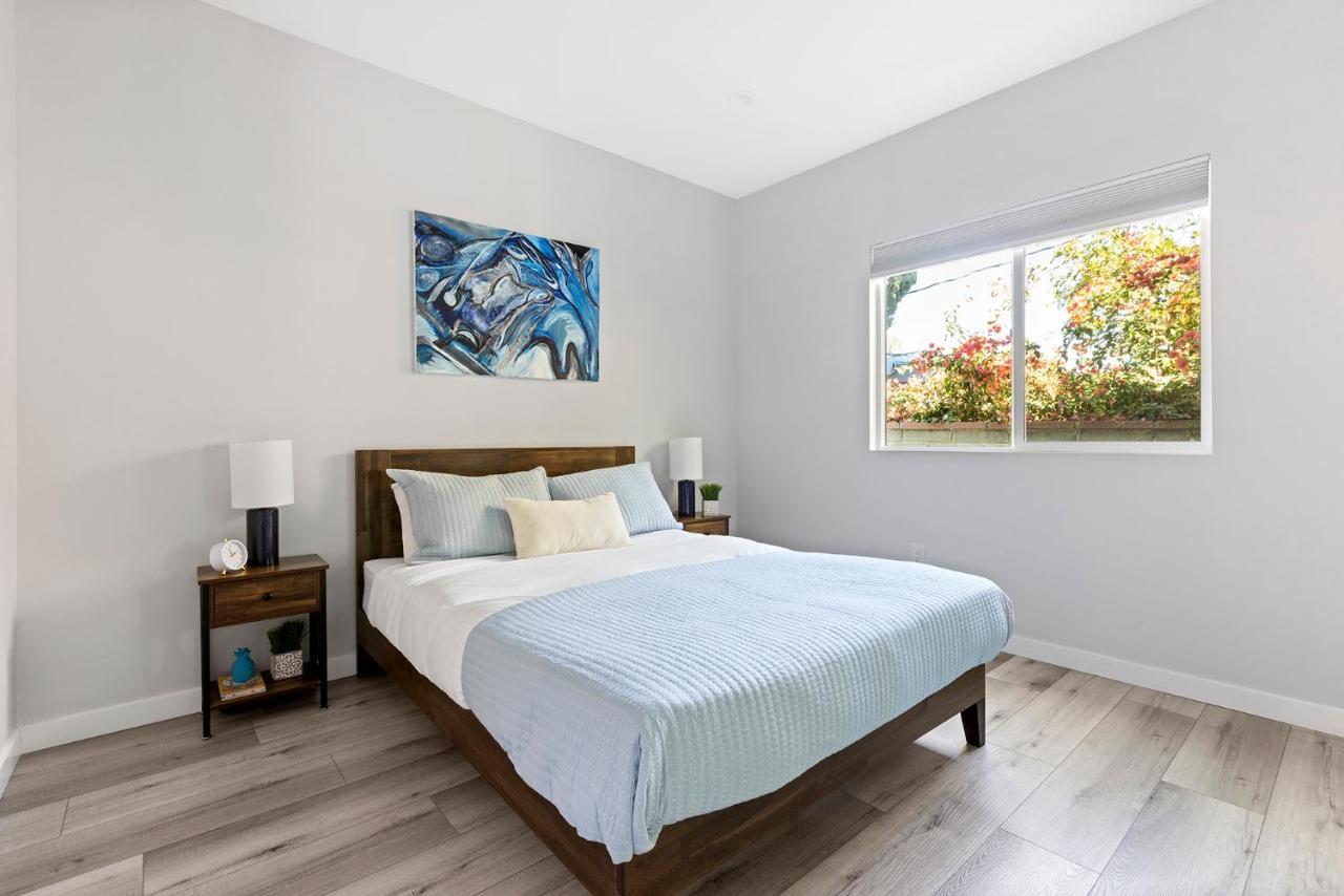Adorable 3 Bedroom With Jacuzzi & Guest house