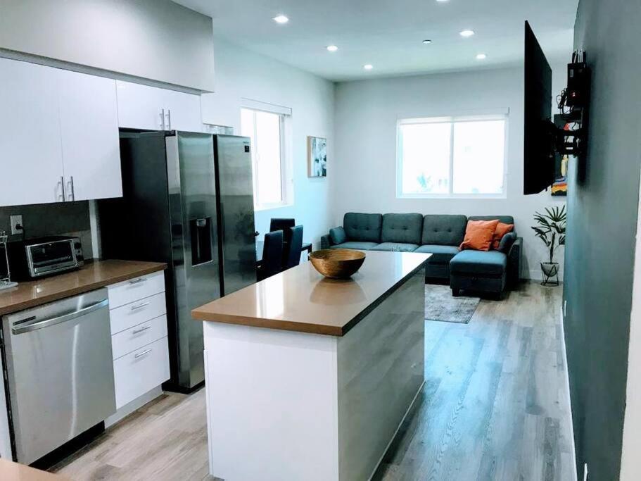 Spacious 4br Townhouse In Mid City - Wh-c2 Holiday home