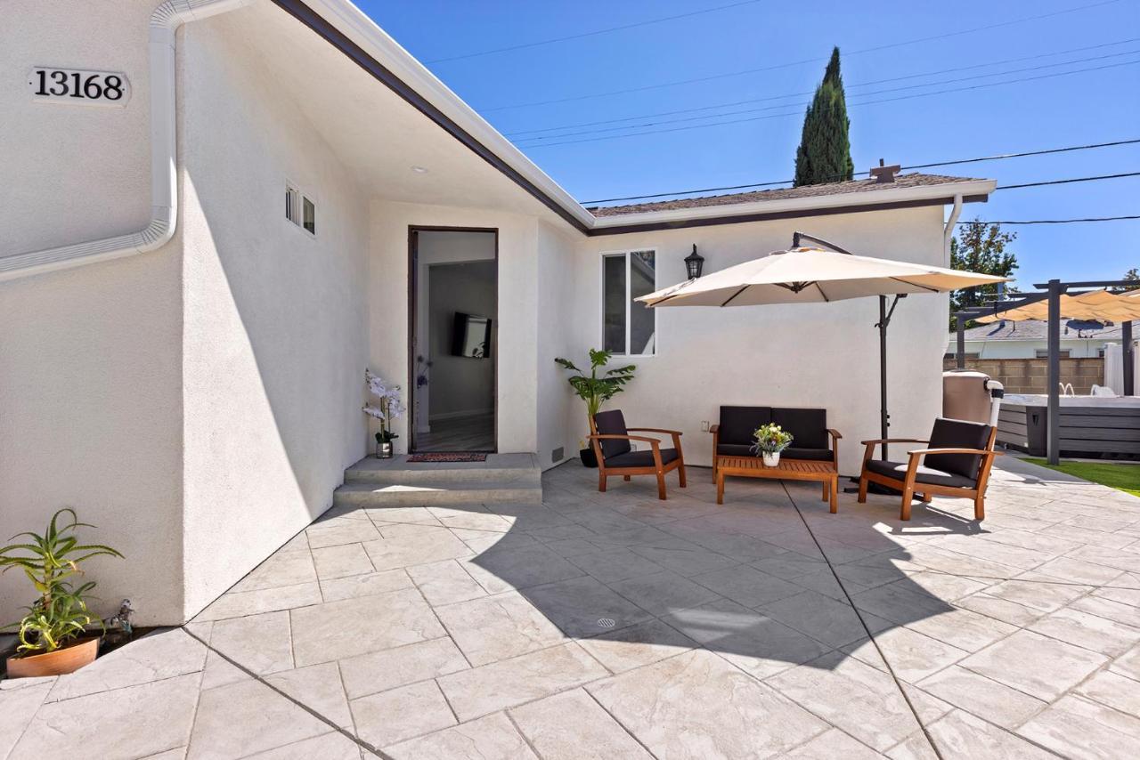Adorable 3 Bedroom With Jacuzzi & Guest house Los Angeles
