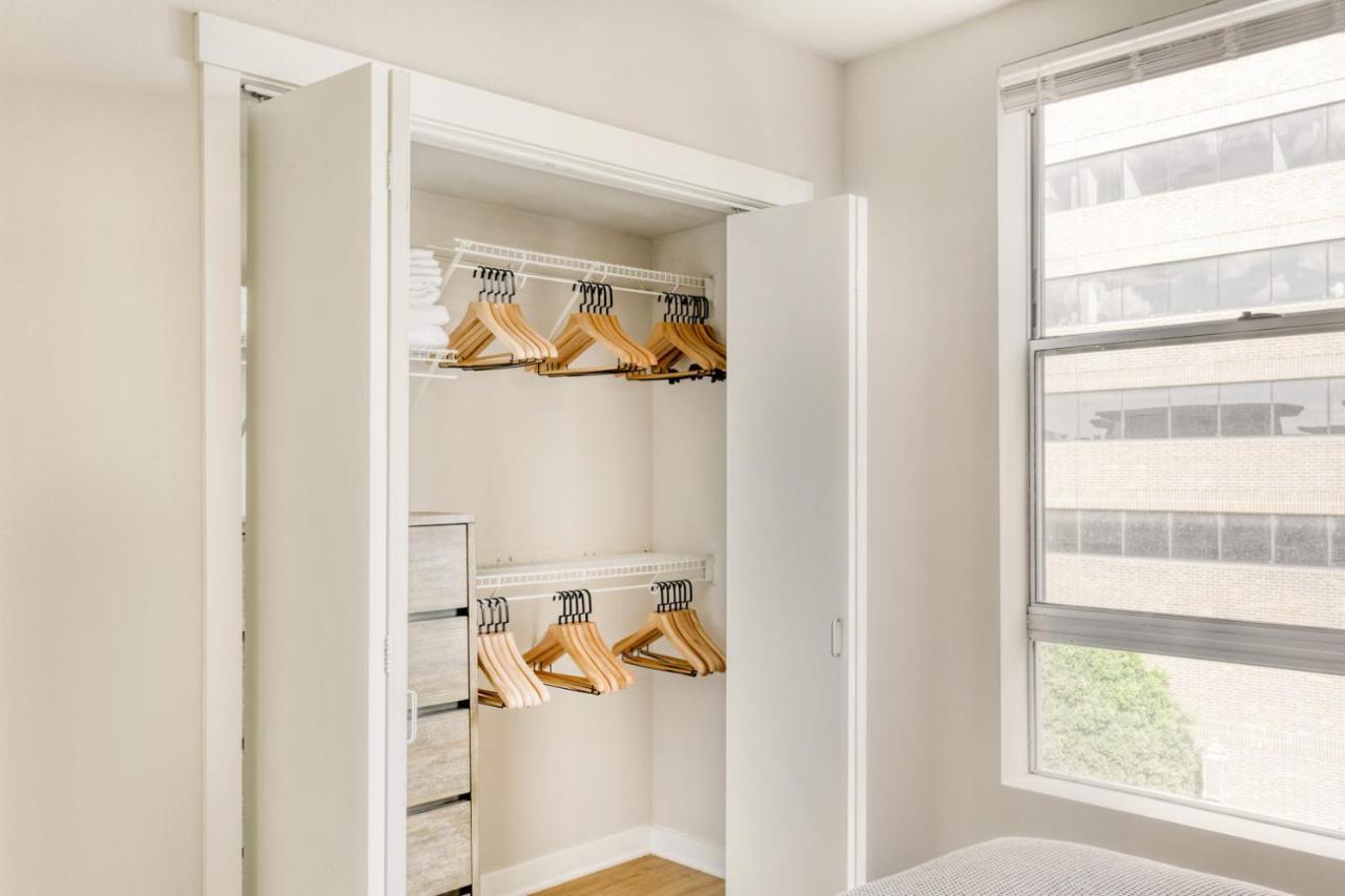 Apartment Downtown 1br W Pool Wd Gym Nr 7th St Metro Lax-605 *