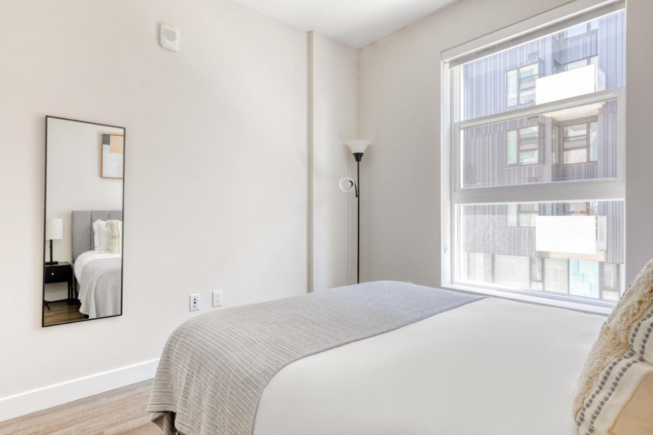 Apartment Melrose 2br W Gym Pool Nr Walk Of Fame Lax-723 *