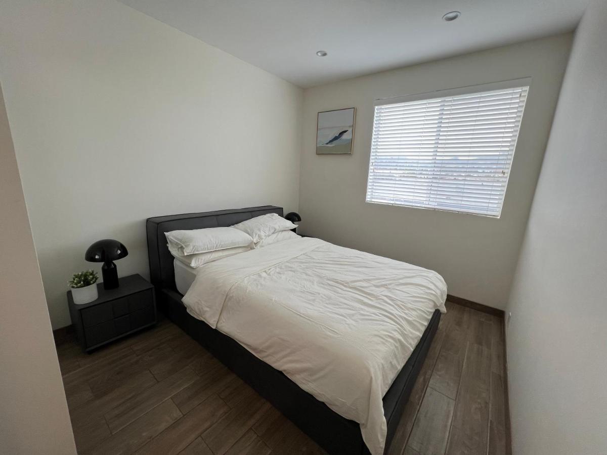 Hollywood 3 Bedroom Penthouse Apartment