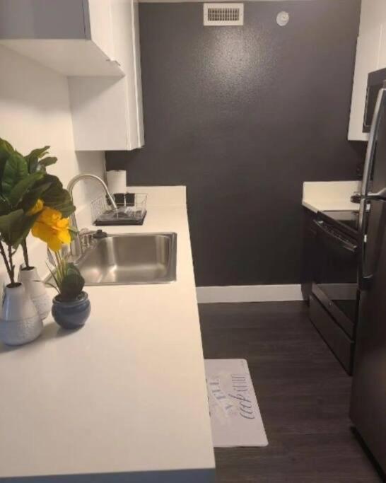 2bedroom Downtown Pool And Gym Onsite. Apartment Los Angeles