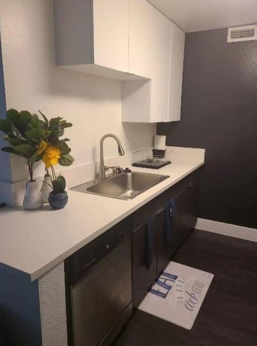 2bedroom Downtown Pool And Gym Onsite. * Los Angeles