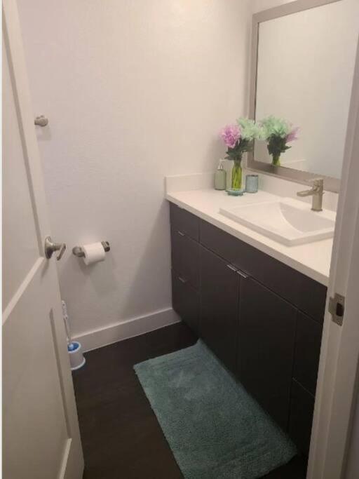 2bedroom Downtown Pool And Gym Onsite. * Los Angeles