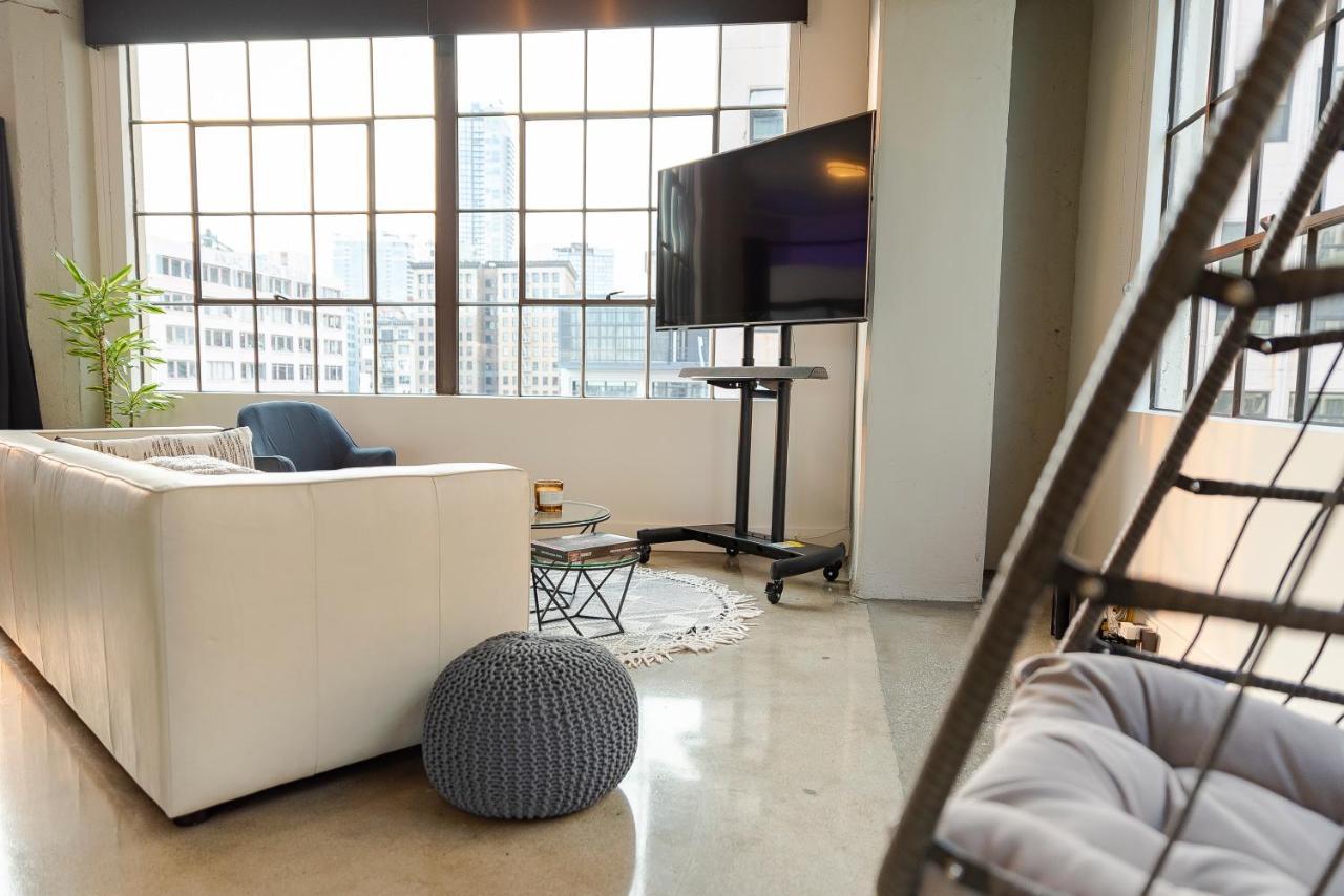Gorgeous Dtla Artist Loft With Parking And Views Apartment Los Angeles