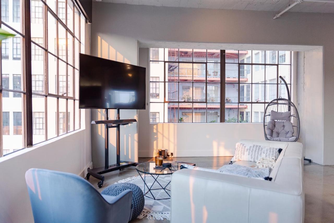 Gorgeous Dtla Artist Loft With Parking And Views Apartment Los Angeles