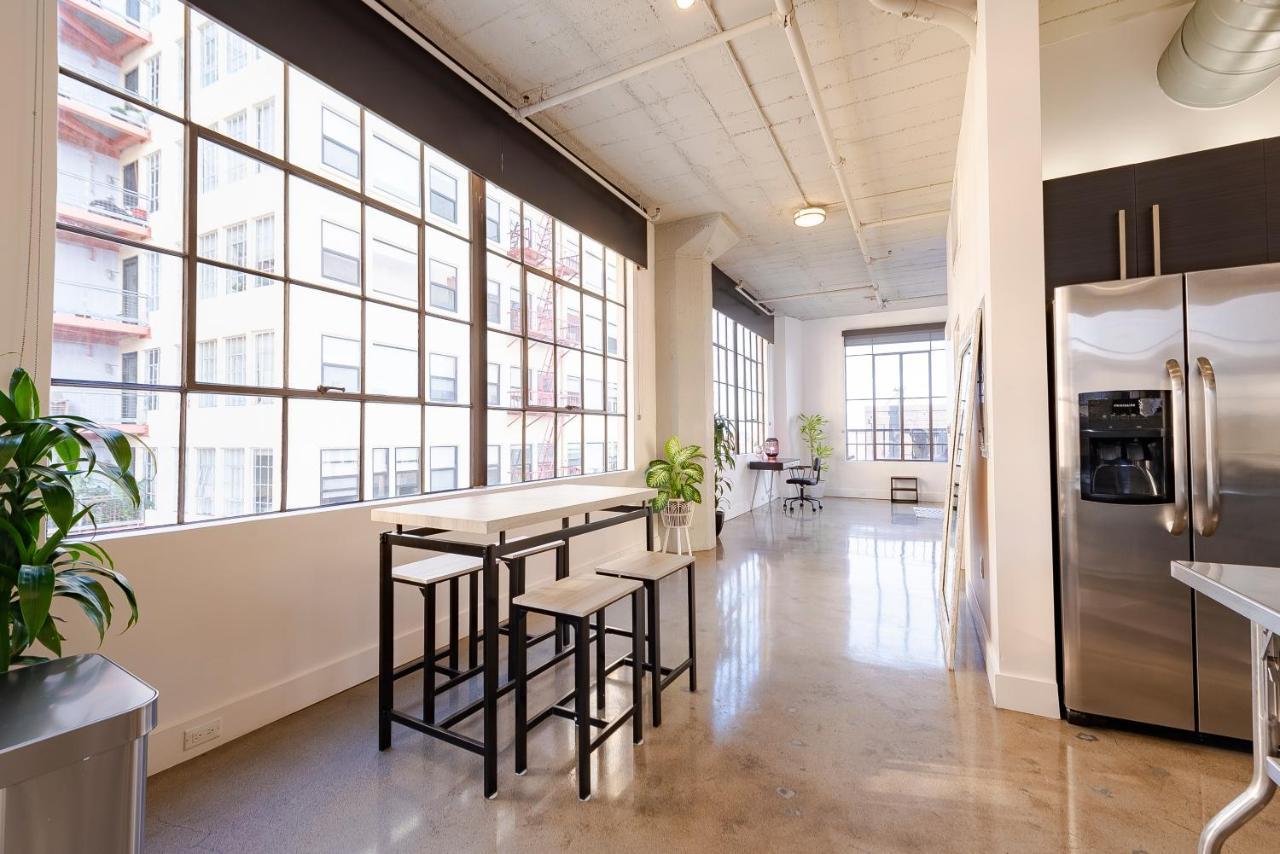Gorgeous Dtla Artist Loft With Parking And Views *