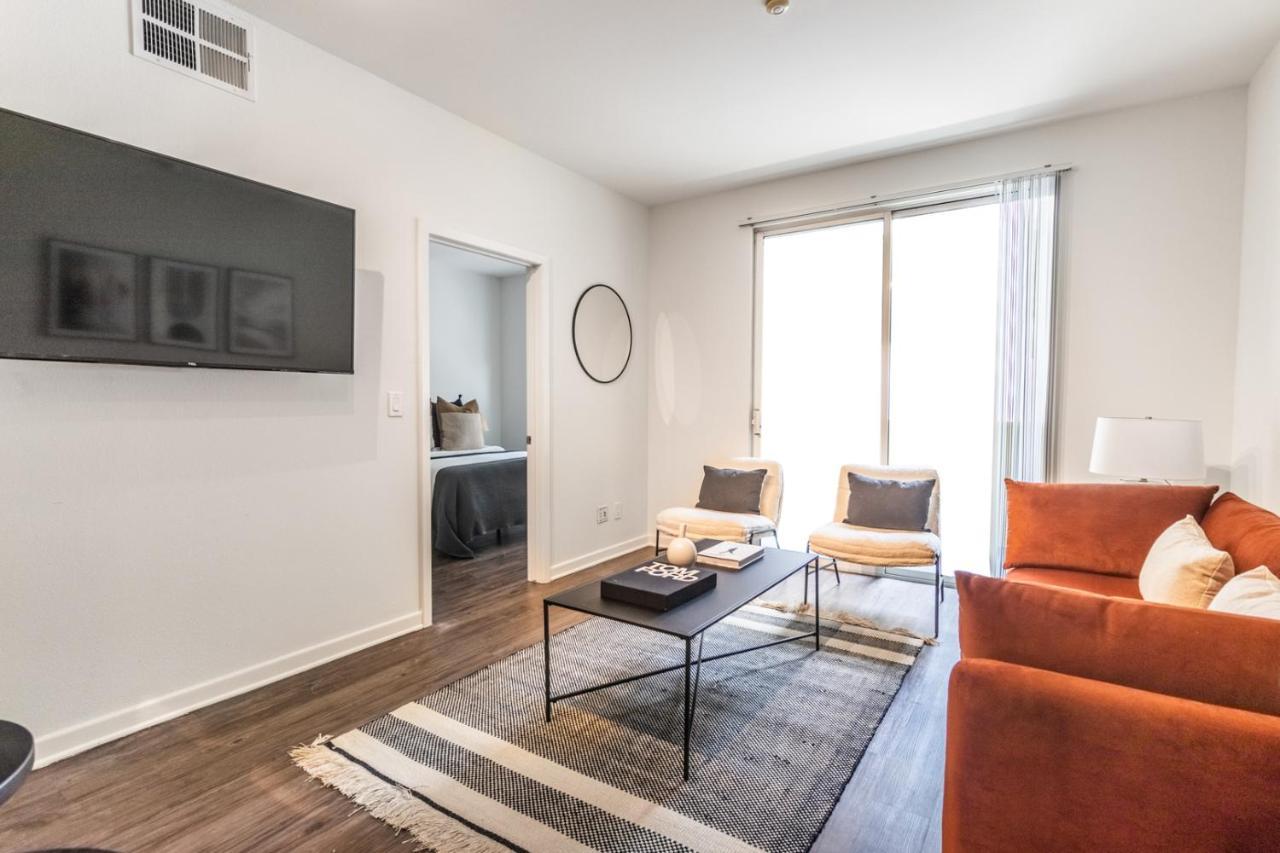 Spacious 2br Near Santa Monica Beach, Walk Everywhere! Los Angeles