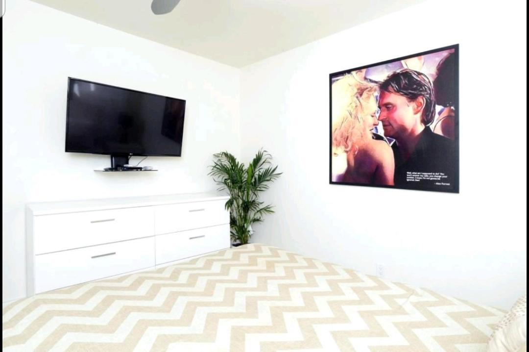 Culver City Living Apartment