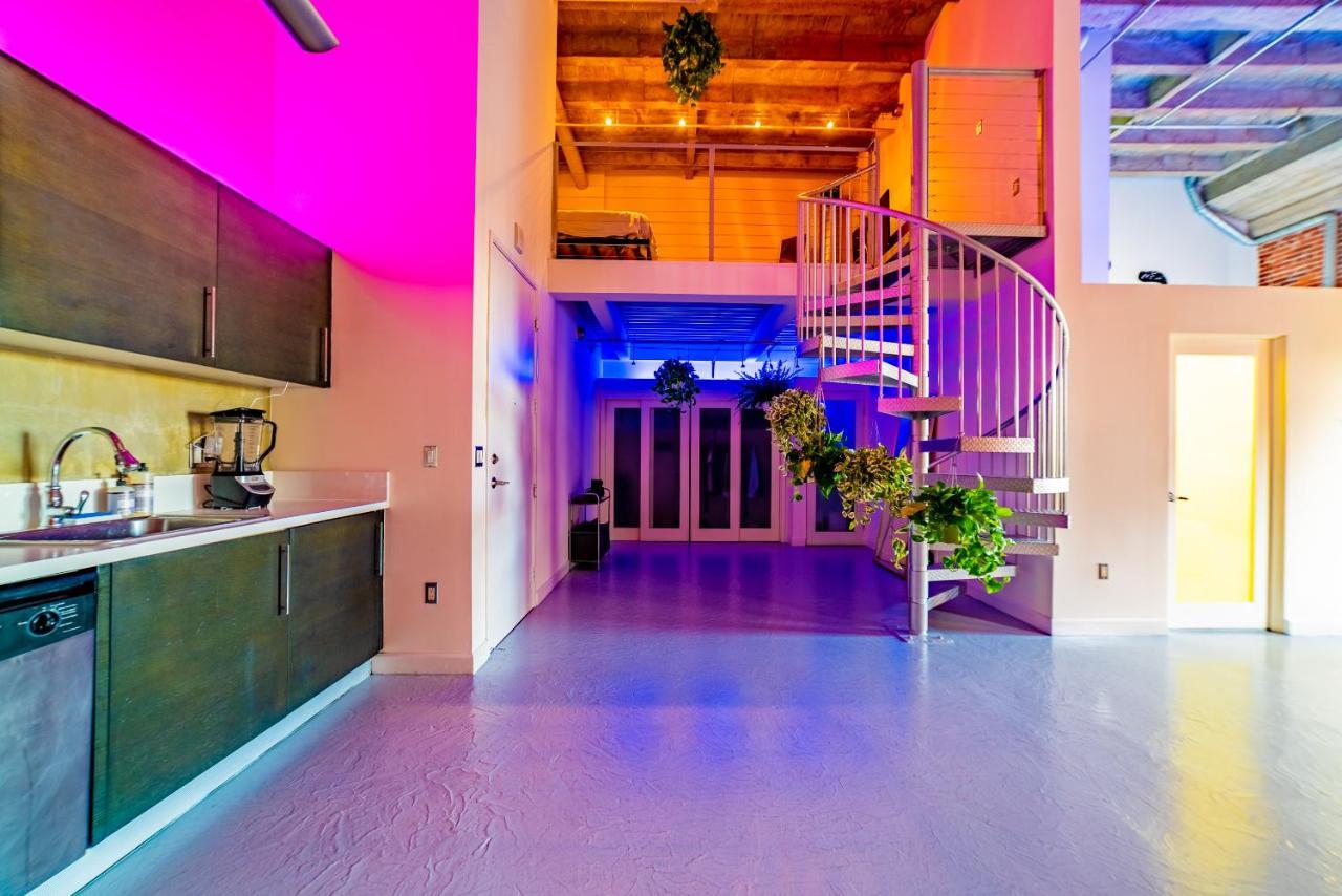 Downtown La 2 Story Artist Loft With Views Apartment