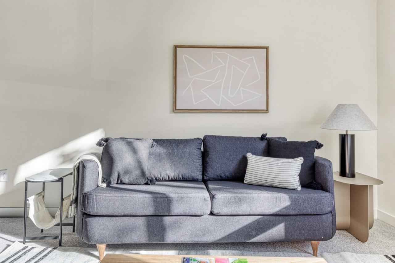 1br W Gym Lounge Wd Nr Wf Tj Lax-573 *