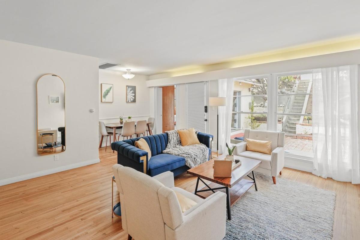 Dazzling Westside 4 Bedroom Home-minutes To The Casa de férias *
