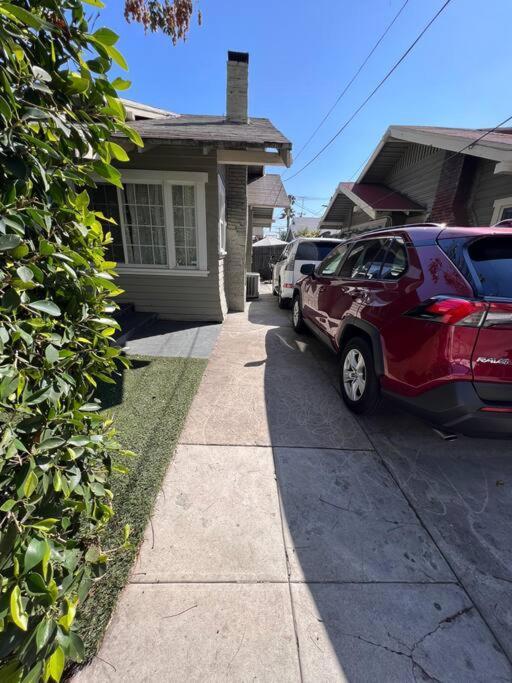 Hollywood House With Parking - Walk To Attractions Holiday home *