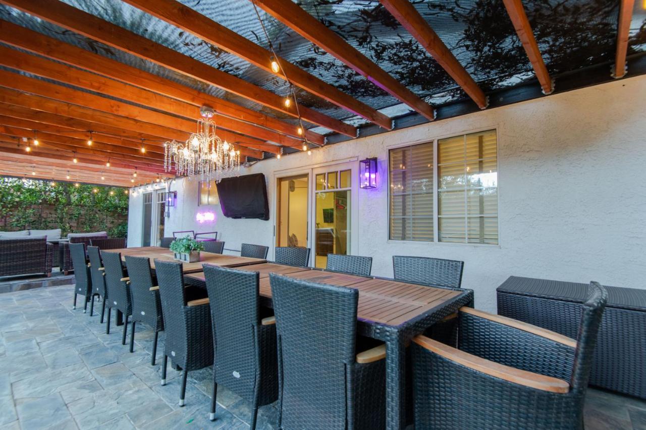Woodland Hills Paradise Style Los Angeles