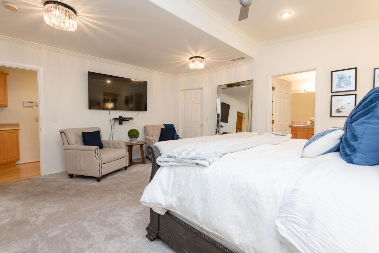 Woodland Hills Paradise Style * Los Angeles