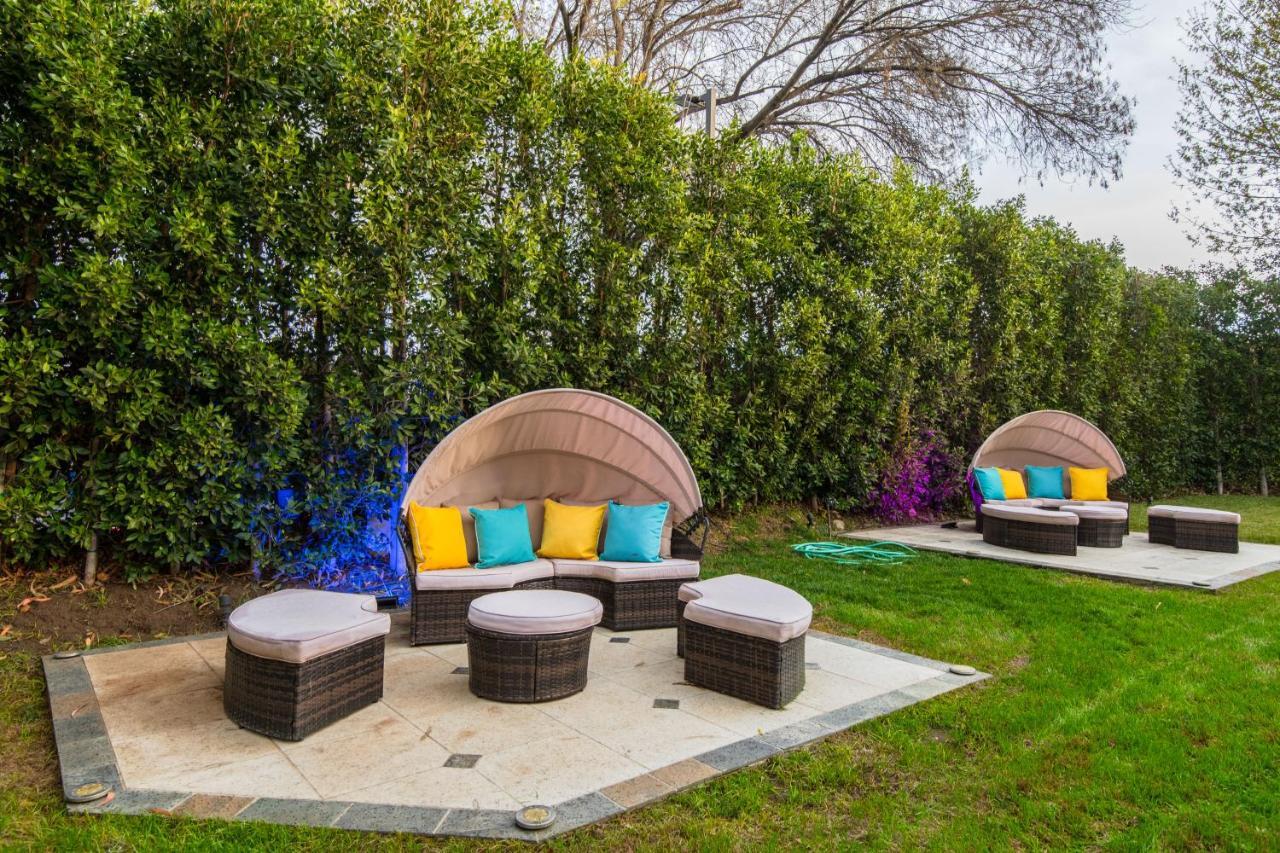 Woodland Hills Paradise Style * Los Angeles