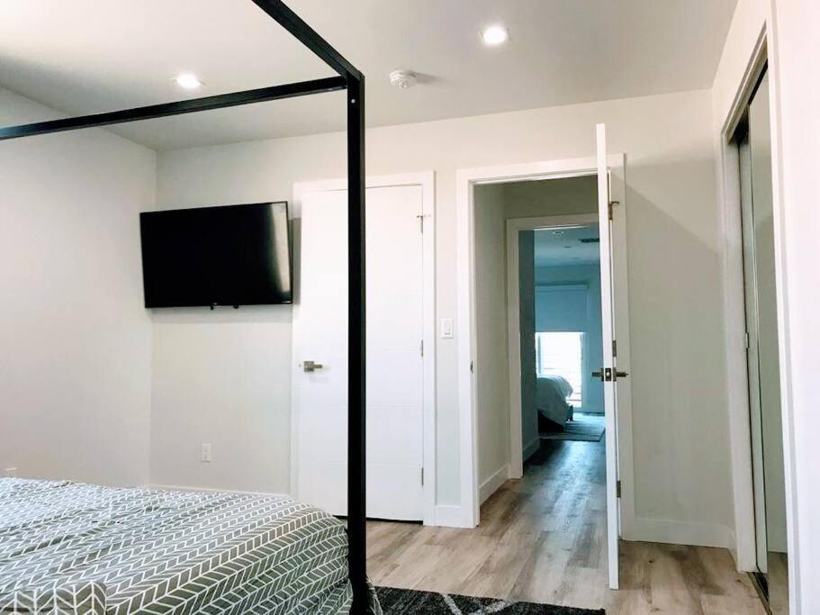 Spacious 4br Townhouse In Mid City - Wh-c2 Holiday home Los Angeles
