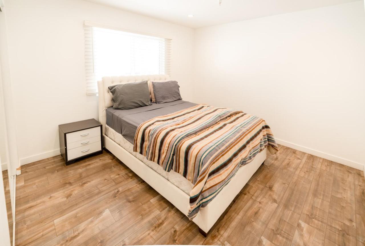 Chic Koreatown 1 Bedroom Close To Downtown La With Free Gated Parking *