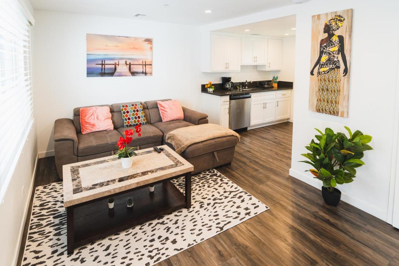 And Close To Downtown 1 Bedroom Sleeps 4