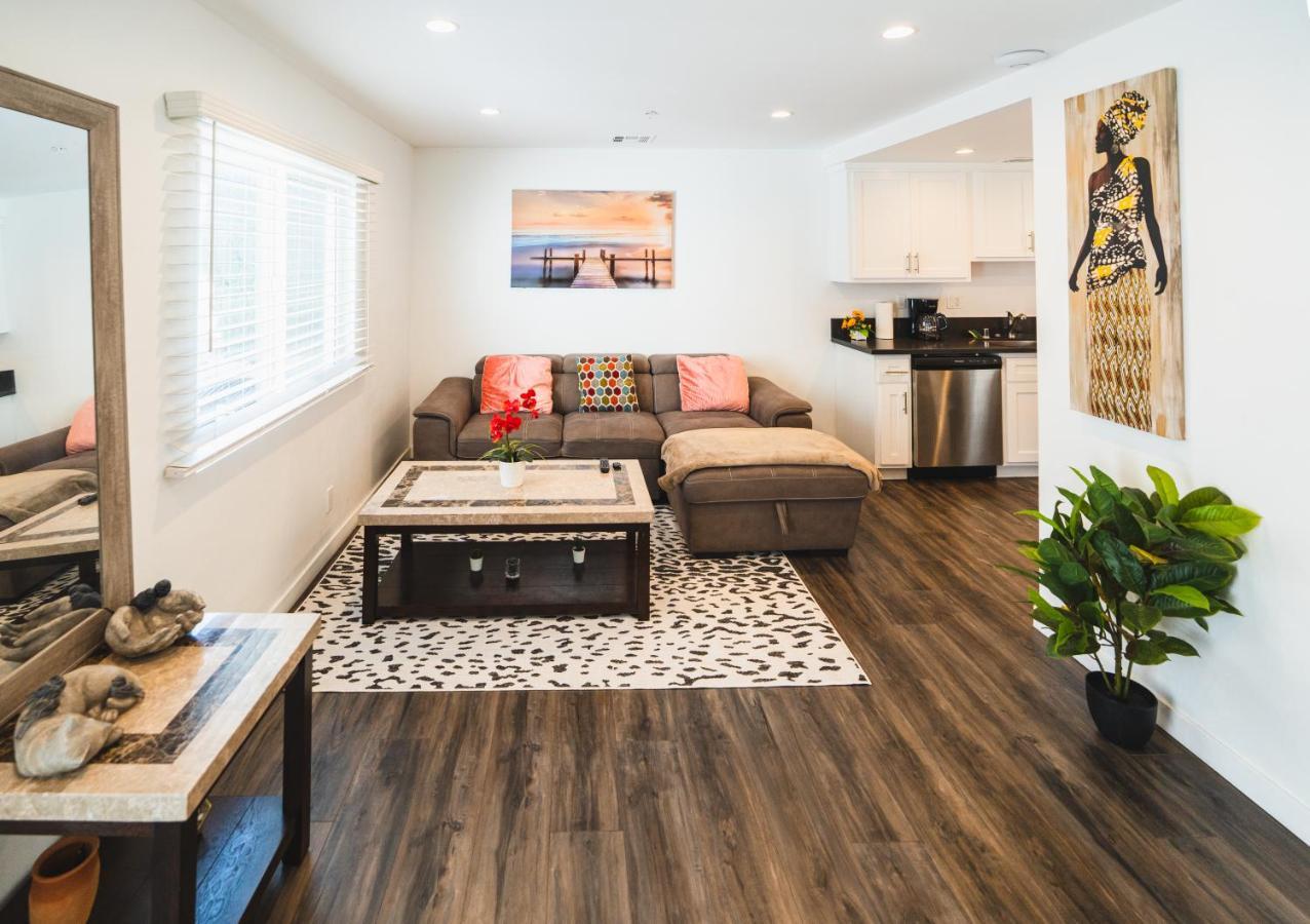 And Close To Downtown 1 Bedroom Sleeps 4